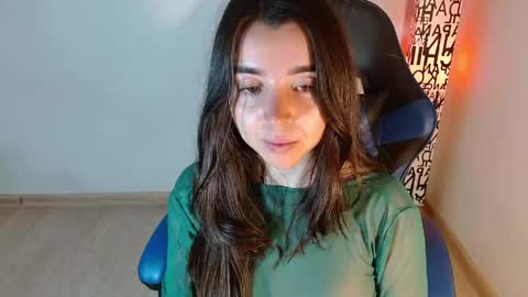 Snapshot of anarosse__ chatting on May 25, 12:49 am ana 3 online show from May 25, 12:49 am