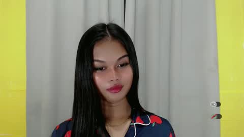 Snapshot of anaruru_ chatting on December 28, 12:35 pm ANA online show from December 28, 12:35 pm