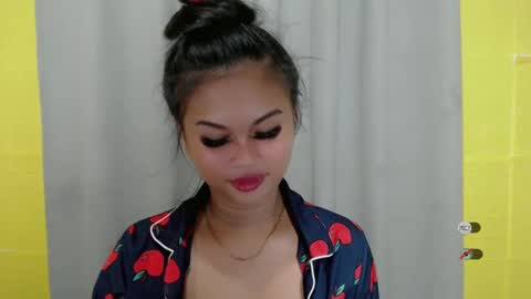 Snapshot of anaruru_ chatting on December 29, 5:01 pm ANA online show from December 29, 5:01 pm