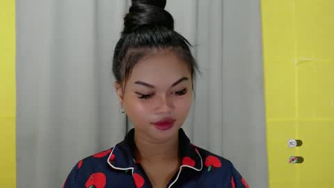 Snapshot of anaruru_ chatting on January 11, 8:33 am ANA online show from January 11, 8:33 am