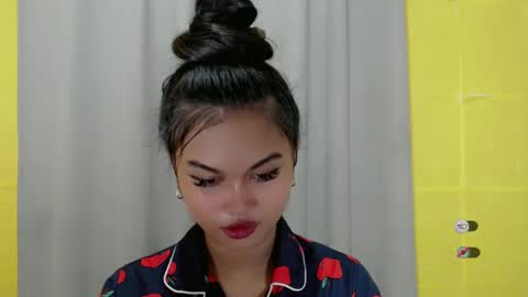 Snapshot of anaruru_ chatting on January 11, 11:34 am ANA online show from January 11, 11:34 am