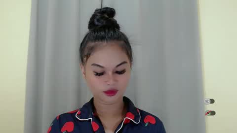 Snapshot of anaruru_ chatting on January 21, 2:48 pm ANA online show from January 21, 2:48 pm