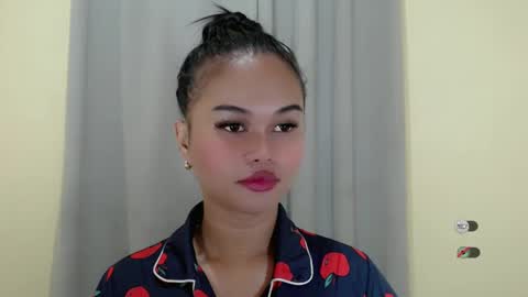 Snapshot of anaruru_ chatting on February 10, 8:21 pm ANA online show from February 10, 8:21 pm