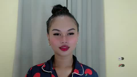 Snapshot of anaruru_ chatting on February 11, 2:02 pm ANA online show from February 11, 2:02 pm