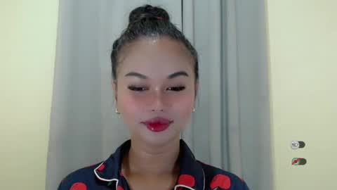 Snapshot of anaruru_ chatting on February 17, 7:21 pm ANA online show from February 17, 7:21 pm