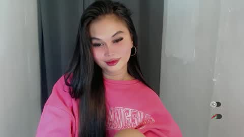Snapshot of anaruru_ chatting on May 2, 4:34 pm ANA online show from May 2, 4:34 pm