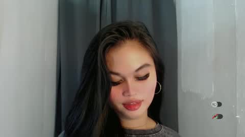 Snapshot of anaruru_ chatting on May 4, 4:58 pm ANA online show from May 4, 4:58 pm