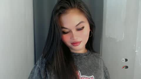 Snapshot of anaruru_ chatting on May 20, 2:12 pm ANA online show from May 20, 2:12 pm