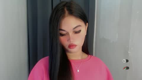 Snapshot of anaruru_ chatting on June 10, 12:37 pm ANA online show from June 10, 12:37 pm