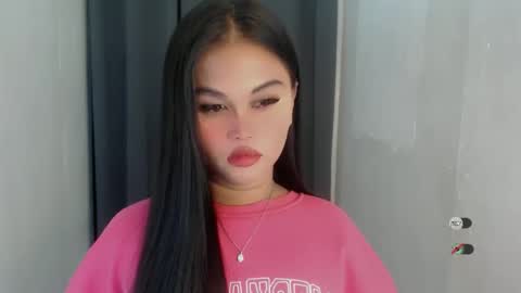 Snapshot of anaruru_ chatting on June 11, 12:25 pm ANA online show from June 11, 12:25 pm