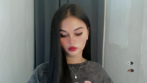 Snapshot of anaruru_ chatting on June 16, 1:14 pm ANA online show from June 16, 1:14 pm