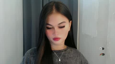 Snapshot of anaruru_ chatting on June 27, 12:44 pm ANA online show from June 27, 12:44 pm