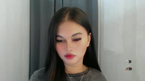 Snapshot of anaruru_ chatting on June 29, 1:44 pm ANA online show from June 29, 1:44 pm