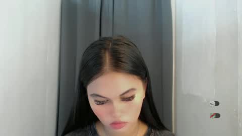 Snapshot of anaruru_ chatting on July 1, 1:24 pm ANA online show from July 1, 1:24 pm