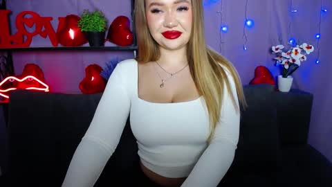 Snapshot of anastacyyellig chatting on March 7, 4:02 am anastacyyellig online show from March 7, 4:02 am