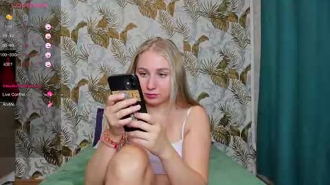 Snapshot of anastasia_gold1 chatting on August 9, 2:13 am anna online show from August 9, 2:13 am