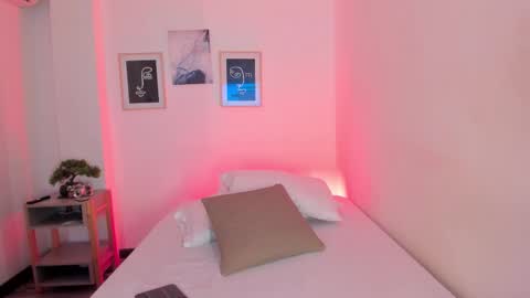 Snapshot of anastasia_lauren chatting on February 22, 7:23 pm Ana online show from February 22, 7:23 pm