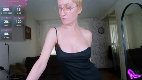 Snapshot of anastasiagate chatting on May 18, 5:13 am Anastasia online show from May 18, 5:13 am