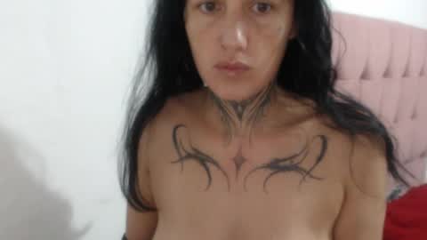 Snapshot of anasweet_69 chatting on April 6, 10:22 pm ANA online show from April 6, 10:22 pm