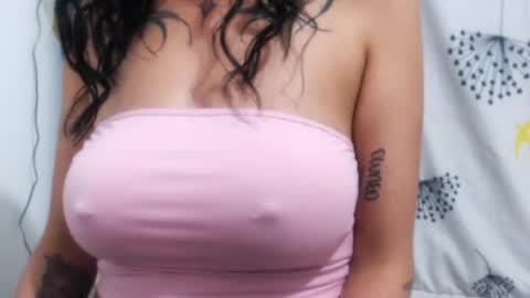 Snapshot of anasweet_69 chatting on April 29, 11:33 pm ANA online show from April 29, 11:33 pm