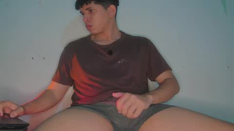 Snapshot of ancoder2912 chatting on May 14, 4:52 am Andres online show from May 14, 4:52 am