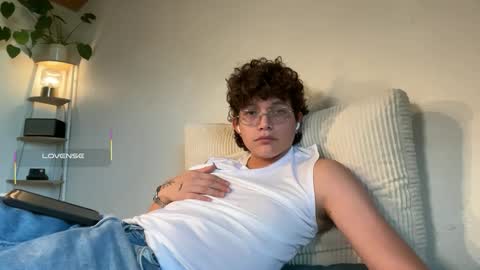 Snapshot of anddres_boss chatting on September 29, 2:44 pm Tell Me ANDRESS ----- online show from September 29, 2:44 pm