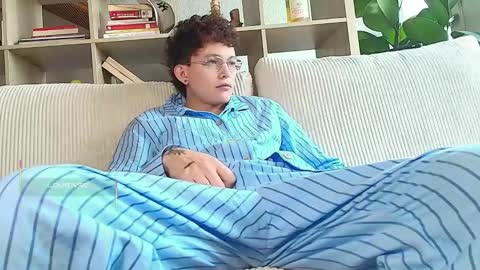 Snapshot of anddres_boss chatting on October 13, 12:16 pm Tell Me ANDRESS ----- online show from October 13, 12:16 pm