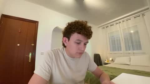 Snapshot of anddres_boss chatting on April 30, 11:27 am Tell Me ANDRESS ----- online show from April 30, 11:27 am