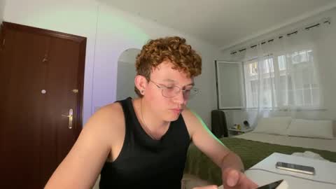 Snapshot of anddres_boss chatting on May 1, 11:59 am Tell Me ANDRESS ----- online show from May 1, 11:59 am