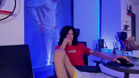 Snapshot of anddy_hugecock chatting on May 15, 1:40 pm anddy_hugecock online show from May 15, 1:40 pm