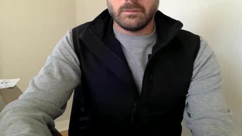 Snapshot of andees222 chatting on November 4, 6:29 pm Andees222 online show from November 4, 6:29 pm