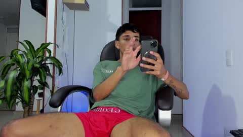 Snapshot of ander_012 chatting on January 25, 12:38 am Ander Arias online show from January 25, 12:38 am