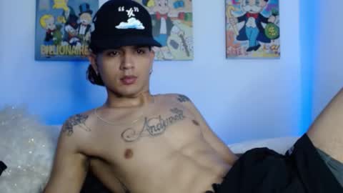 Snapshot of andersonz98 chatting on February 1, 3:08 am andersonZ98 online show from February 1, 3:08 am