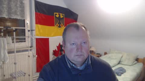 Snapshot of andre124231 chatting on December 26, 8:32 pm Andre online show from December 26, 8:32 pm