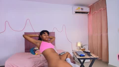 andre_lezcano online show from April 4, 8:17 pm