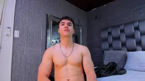 Snapshot of andre_parker chatting on December 23, 11:28 pm Andre Parker online show from December 23, 11:28 pm