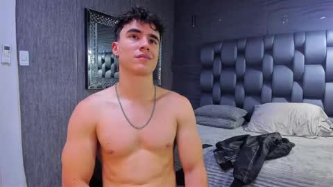 Snapshot of andre_parker chatting on January 2, 11:49 pm Andre Parker online show from January 2, 11:49 pm