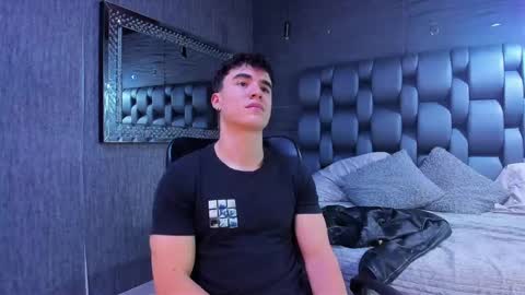 Snapshot of andre_parker chatting on January 4, 11:06 pm Andre Parker online show from January 4, 11:06 pm