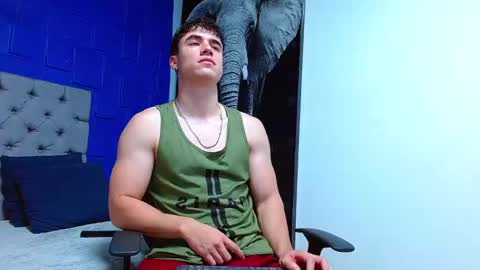 Snapshot of andre_parker chatting on January 13, 11:27 pm Andre Parker online show from January 13, 11:27 pm