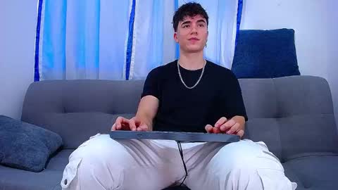 Snapshot of andre_parker chatting on October 2, 9:44 pm Andre Parker online show from October 2, 9:44 pm