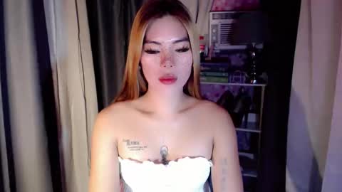 andrea06121998 online show from February 9, 7:34 am