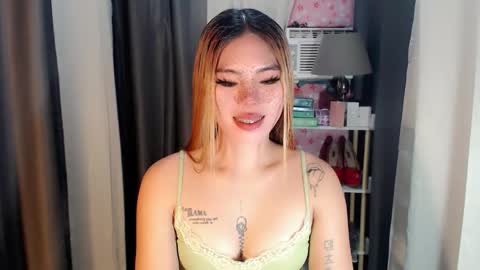 Snapshot of andrea06121998 chatting on April 20, 1:03 pm andrea06121998 online show from April 20, 1:03 pm