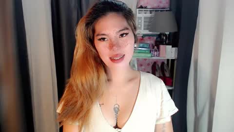 Snapshot of andrea06121998 chatting on April 23, 11:42 am andrea06121998 online show from April 23, 11:42 am