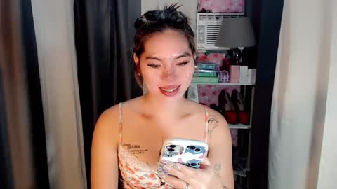Snapshot of andrea06121998 chatting on April 24, 1:46 pm andrea06121998 online show from April 24, 1:46 pm