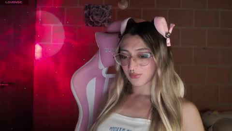 Andrea  online show from September 9, 6:13 am