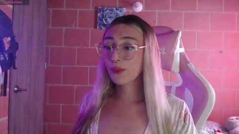 Andrea  online show from April 21, 1:28 pm