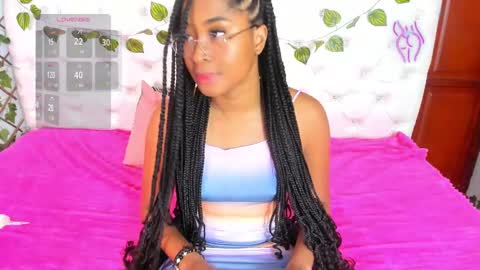 Naomi Andrea Daviss online show from January 8, 11:32 am