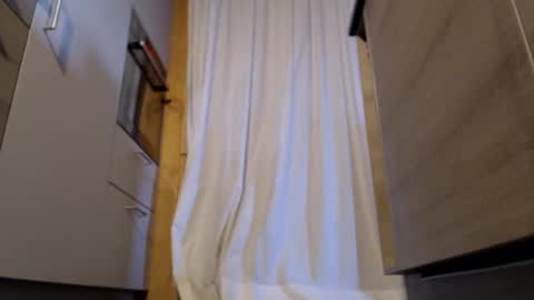 Andrea online show from April 21, 5:39 pm