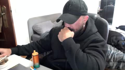  Instagram  online show from December 16, 2:11 pm