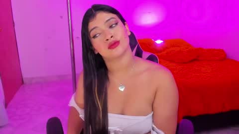 Snapshot of andreeart chatting on February 18, 6:37 am ig online show from February 18, 6:37 am